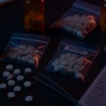 Rozbicie grupy przestępczej opioidowej w Krakowie – zatrzymano 10 osób, w tym lekarza